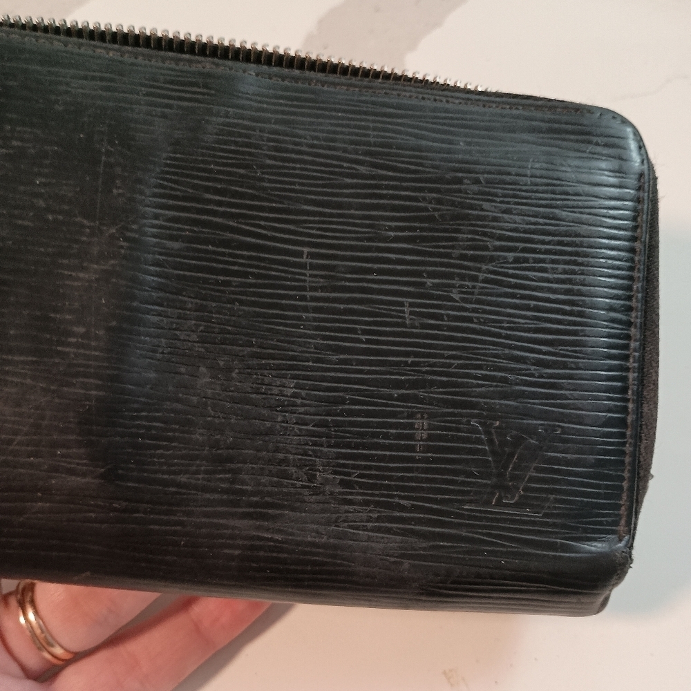 Authentic Louis Vuitton Epi Zippy Wallet  Long Wallet Noir Leather - Picture 3 of 16
